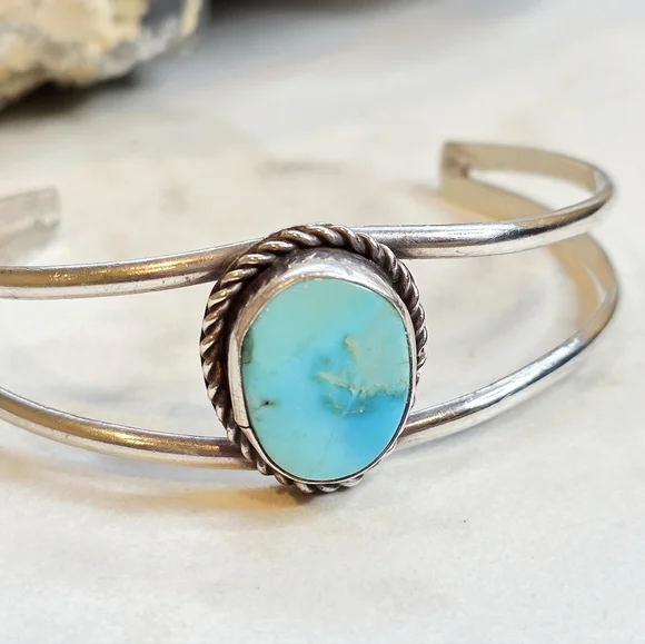 Turqouise Sterling Silver Cuff - Picture 2 of 4